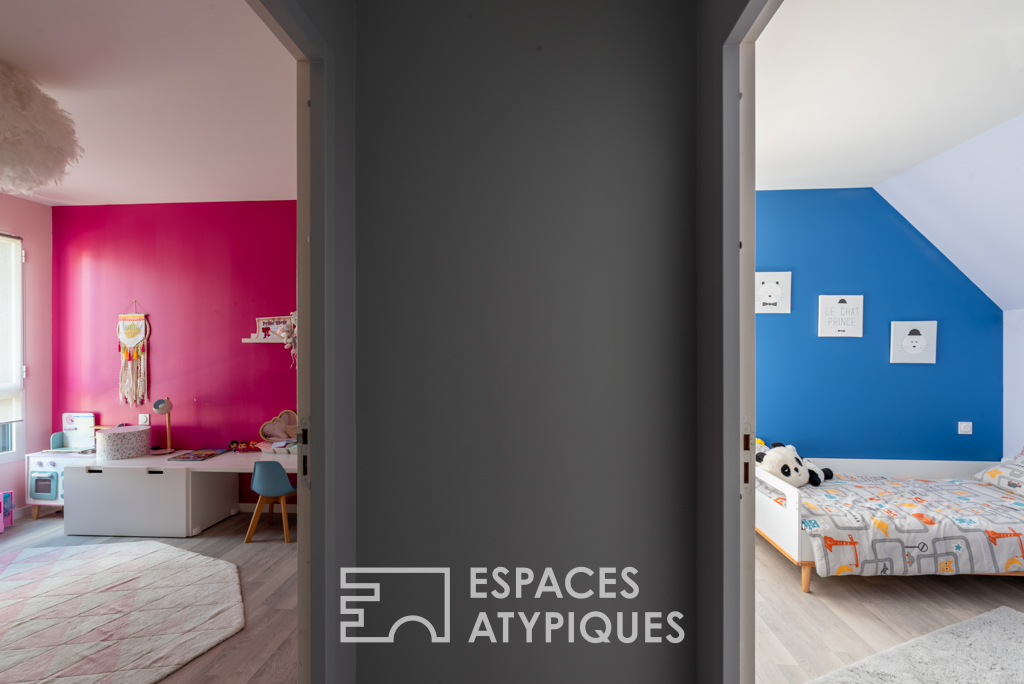 Contemporaine conviviale et sa piscine