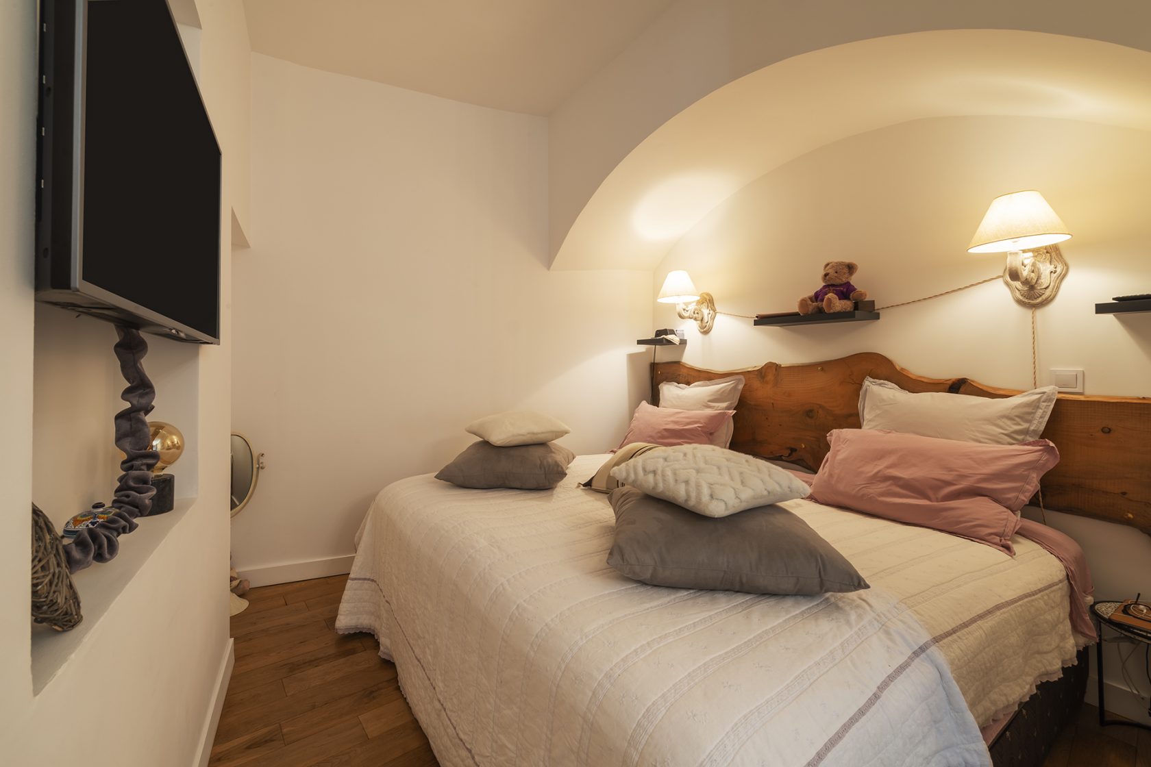 Charming renovated house in the heart of the town of Saumur.
