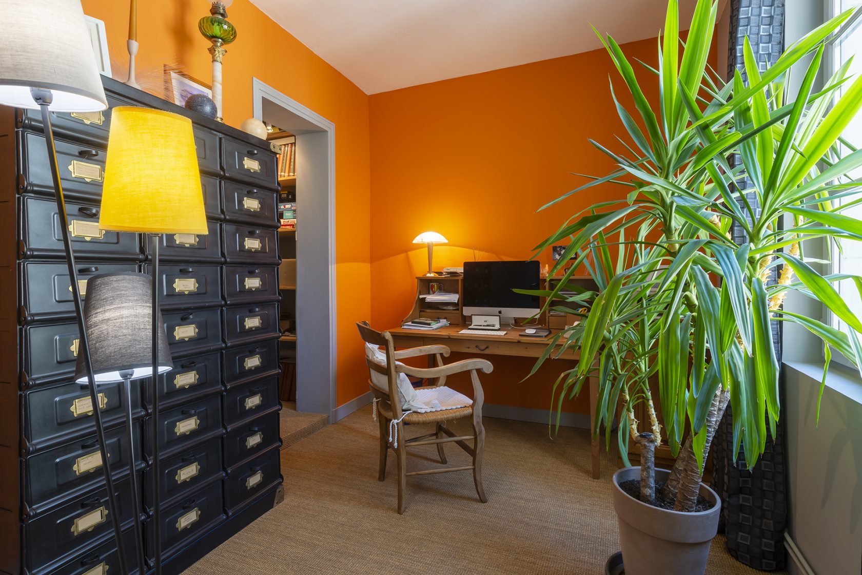 Charming renovated house in the heart of the town of Saumur.
