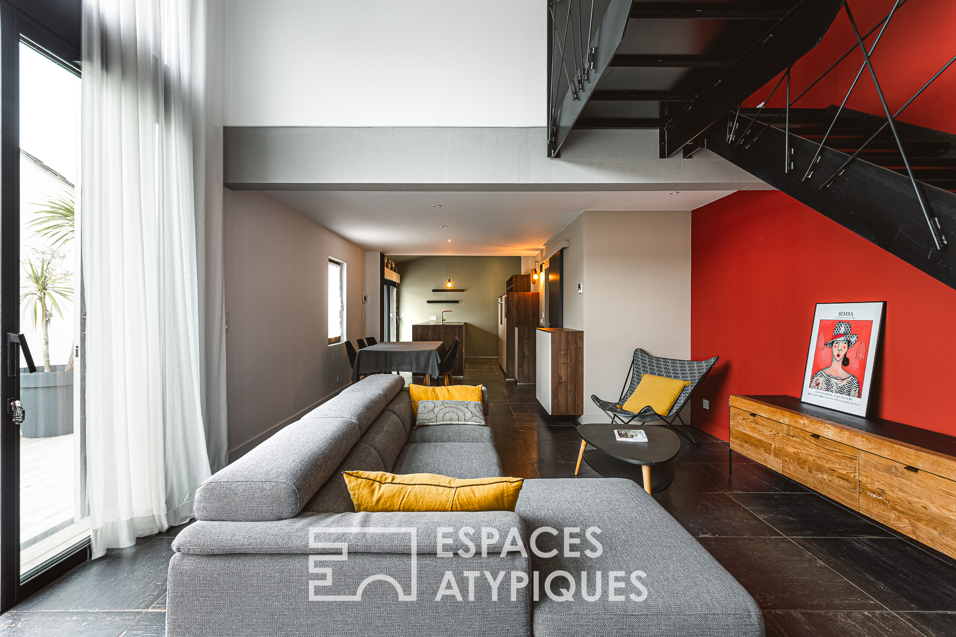 Ancien chai viticole réhabilité en loft