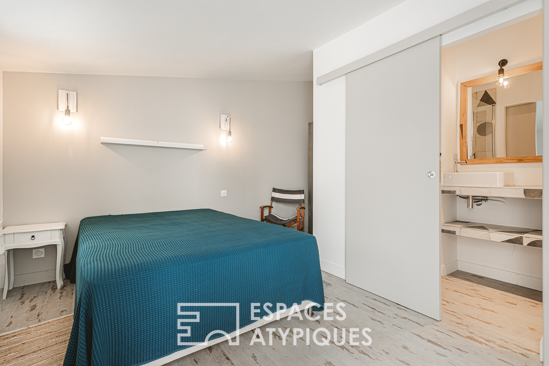 Ancien chai viticole réhabilité en loft