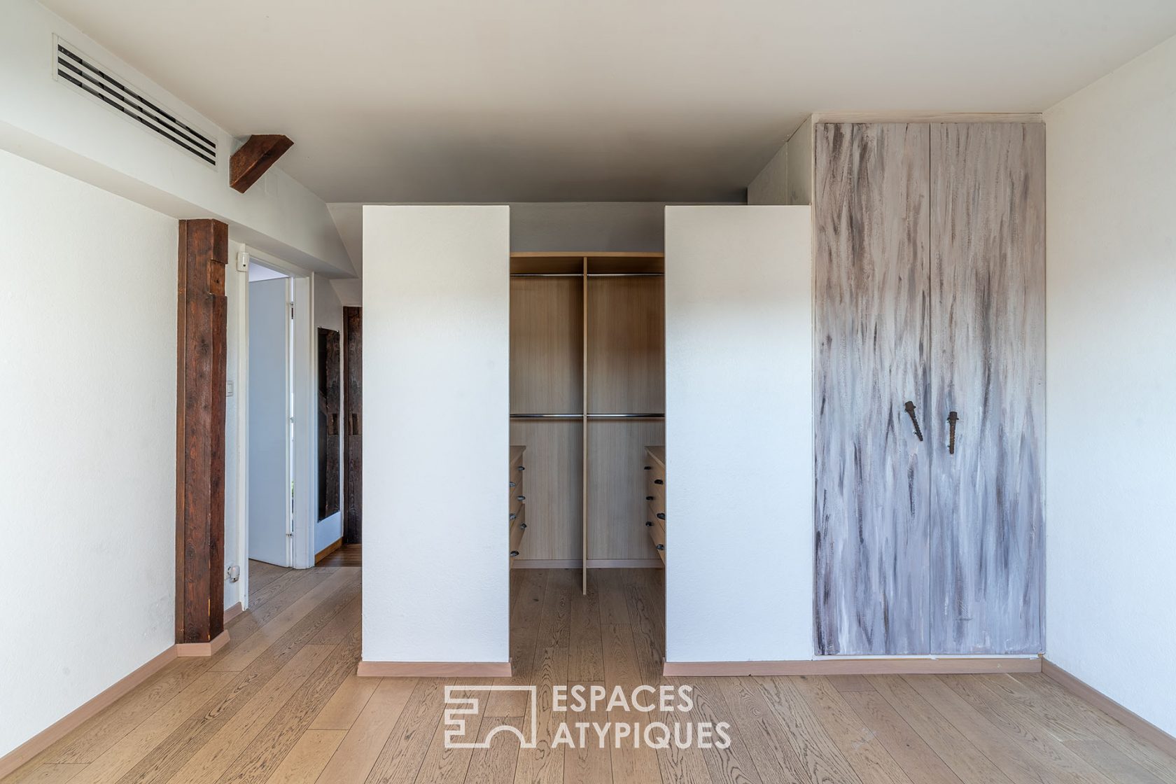 Duplex apartment with rooftop terrace in the heart of the Neustadt