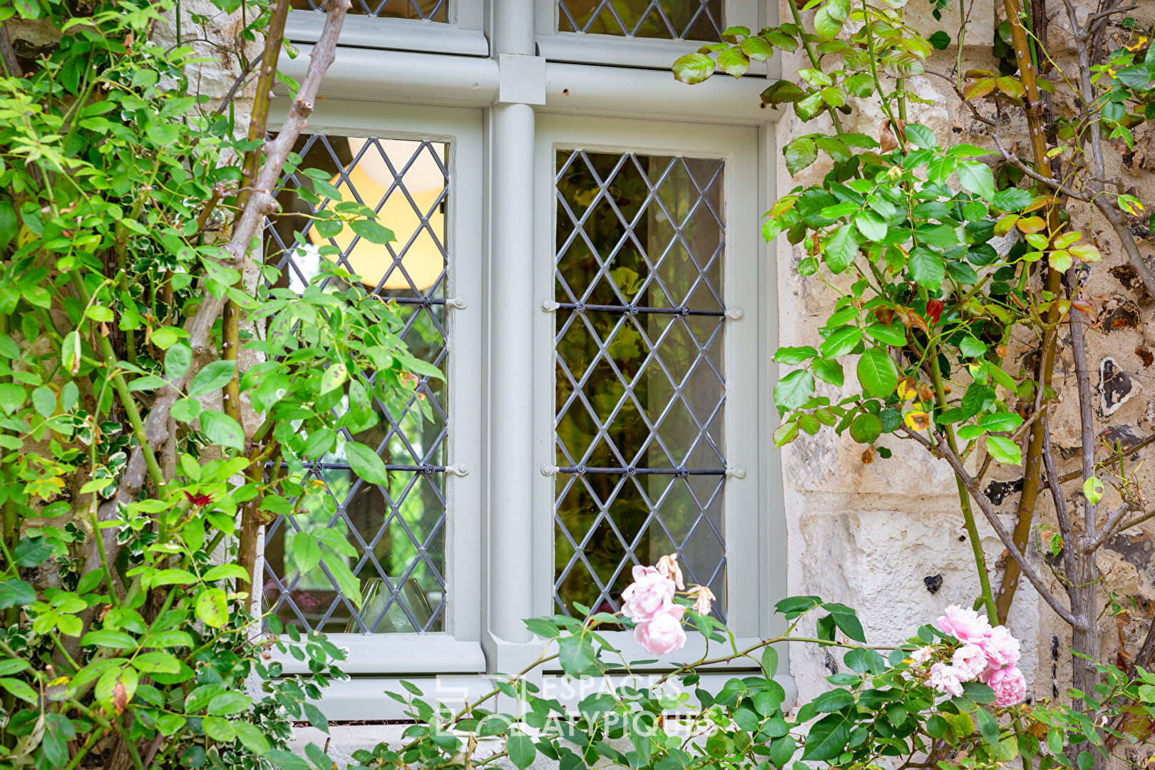Ancien présbytère du 17e siècle avec maison d’amis