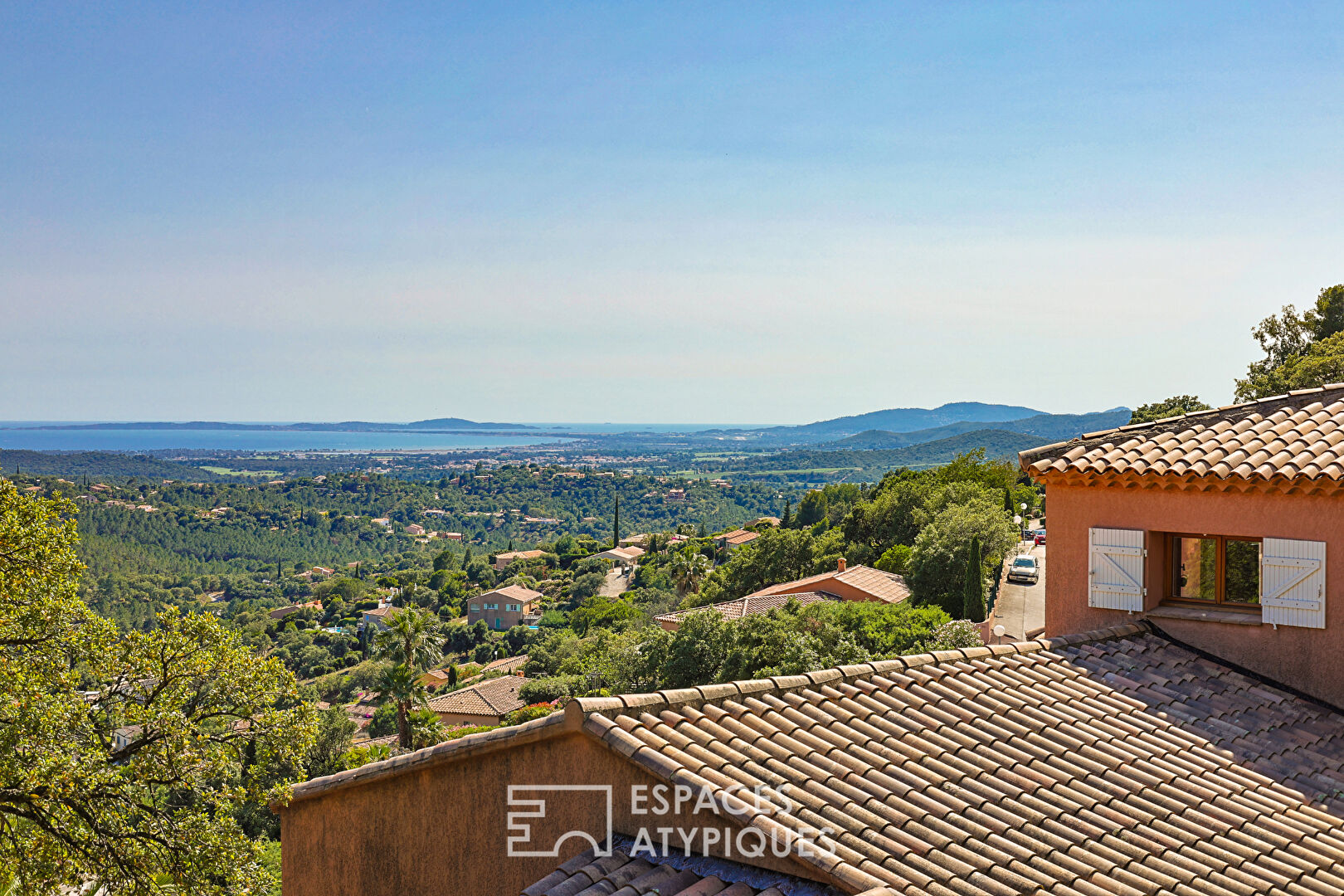 Villa provençale de caractère avec superbe vue mer