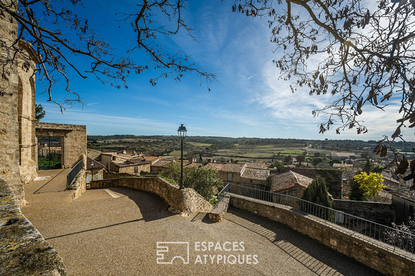 Maison de village entièrement rénovée  proche de Pézenas