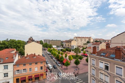 Dernier étage avec terrasse à Lyon 8 ème
