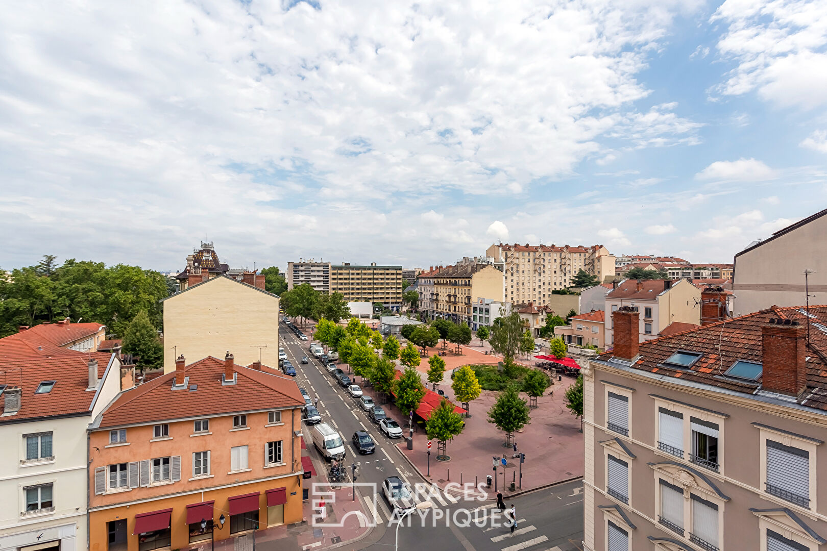 Dernier étage avec terrasse à Lyon 8 ème