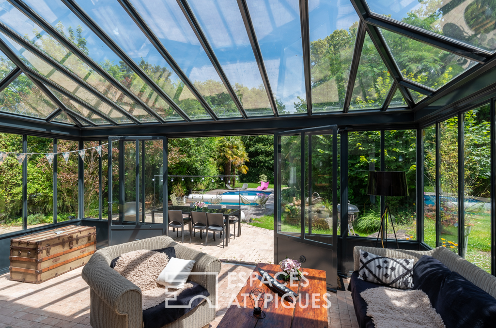 Maison bourgeoise aux portes de Rennes avec dépendances, parc et piscine
