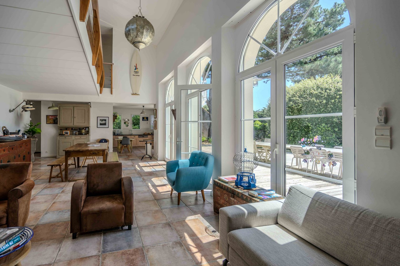 Exceptional Architect-Designed Villa on a Spacious Landscaped Garden