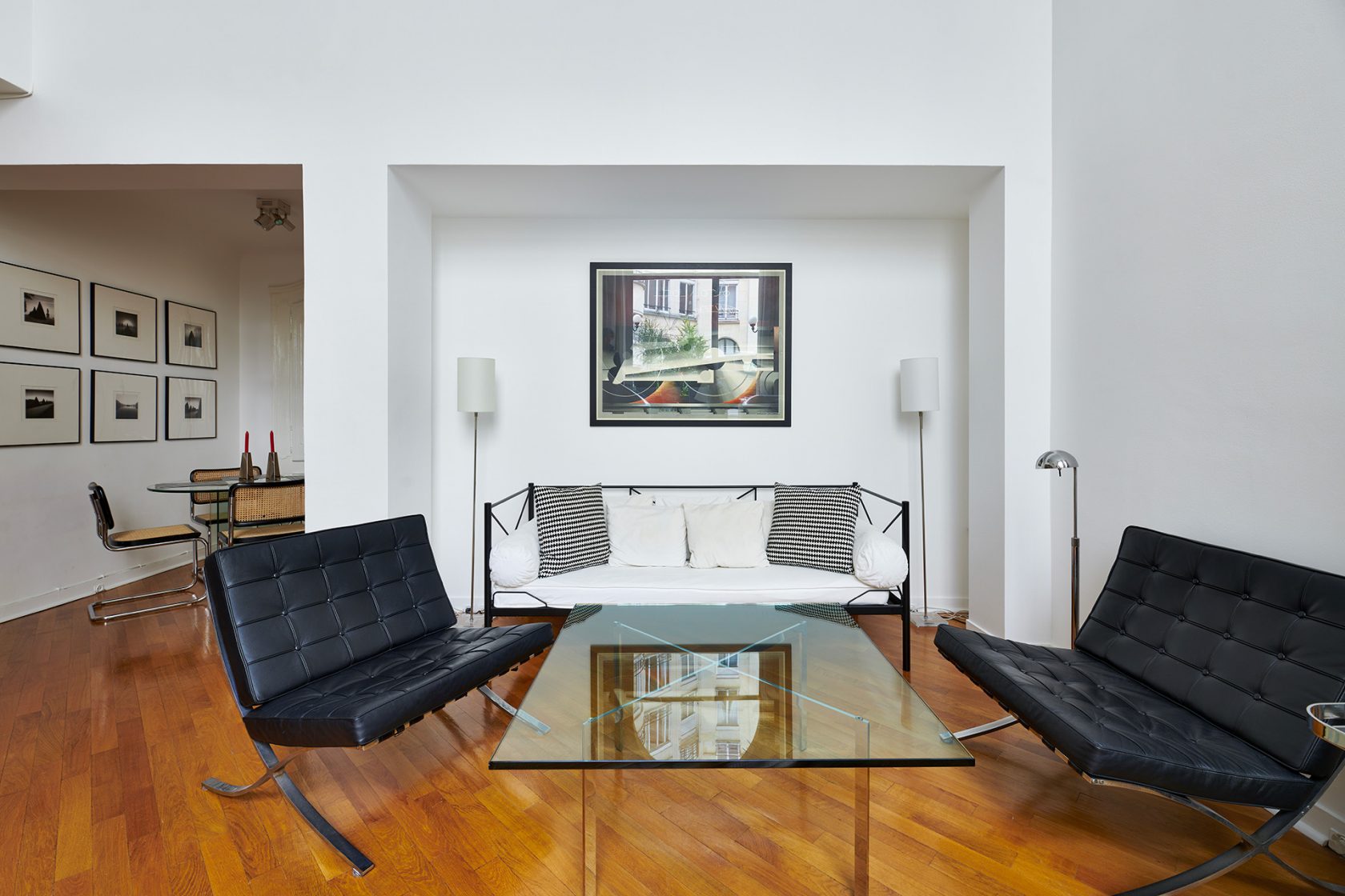 Art Deco duplex in private lane in La Muette district