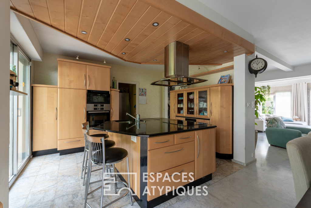 Harmonieuse villa familiale et son studio