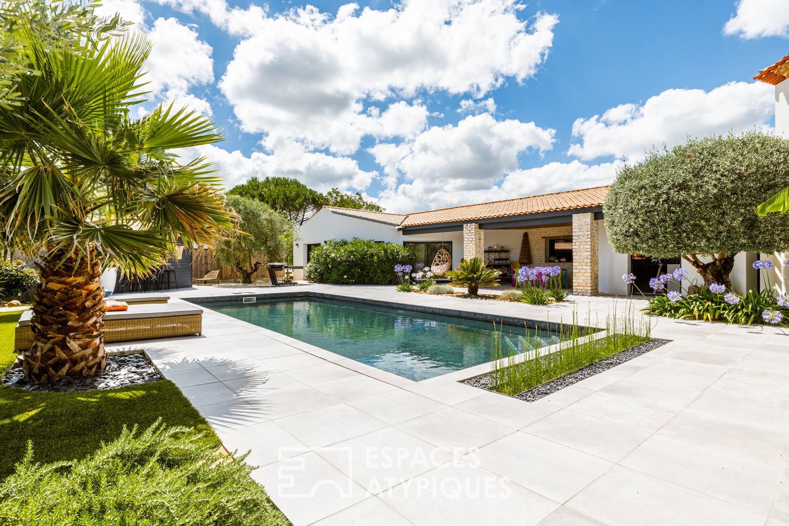 Contemporary villa with a hacienda feel