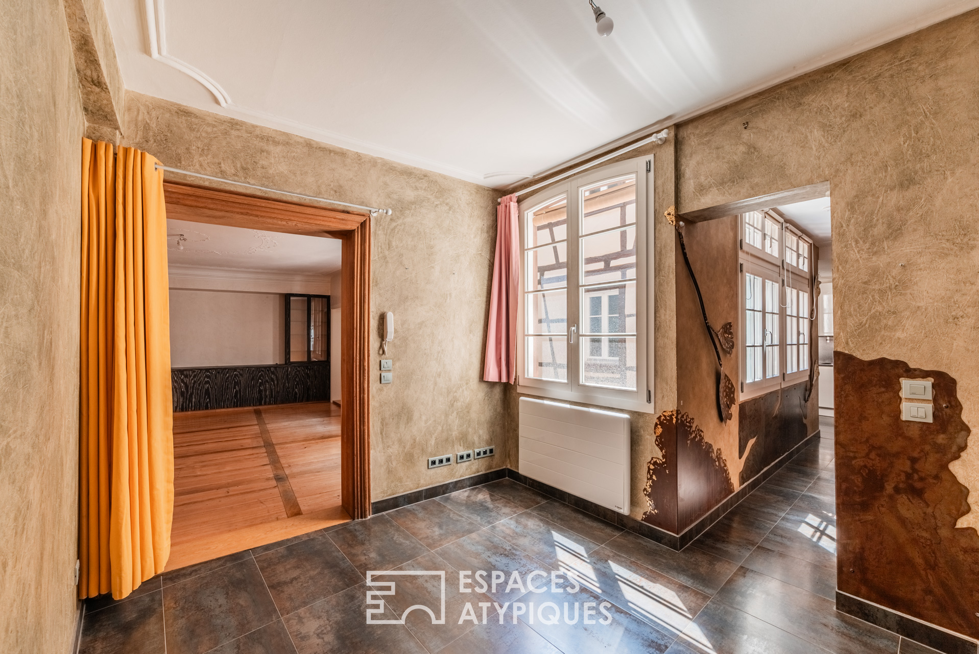 Character flat in the town centre