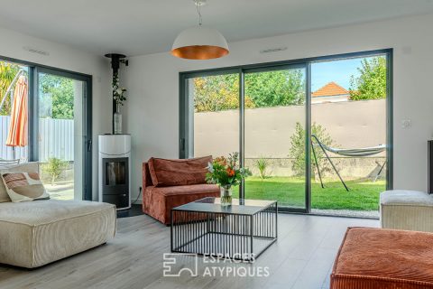 Renovated single-storey house in a dead-end street in La Martellière