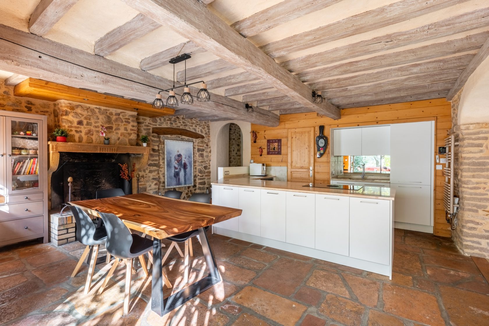 Maison de caractère au centre de Chasselay