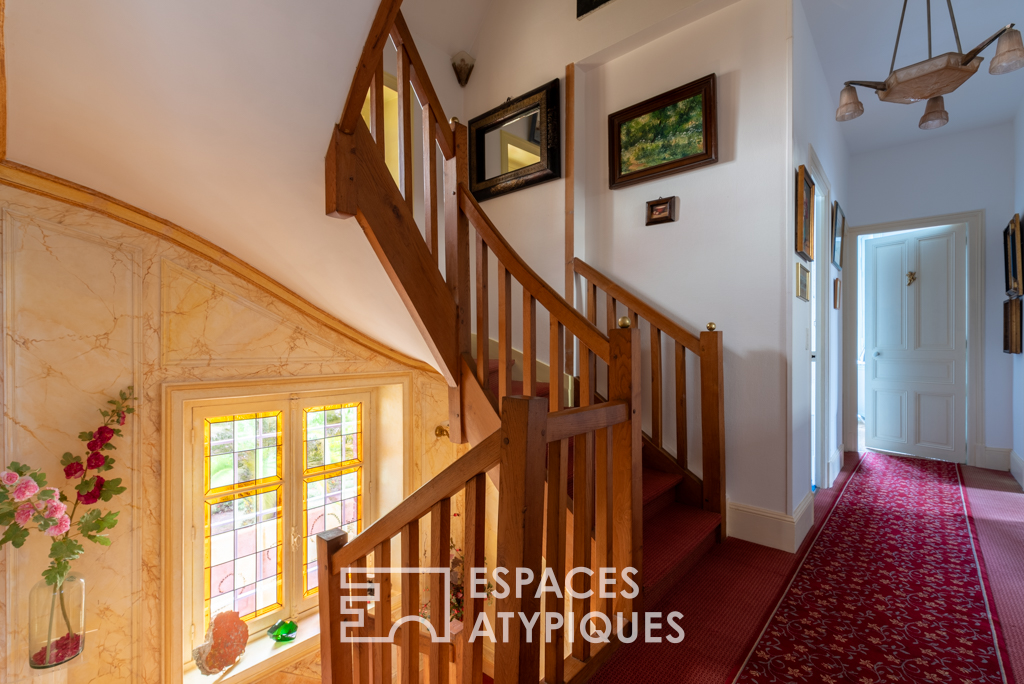 Generous residence of character