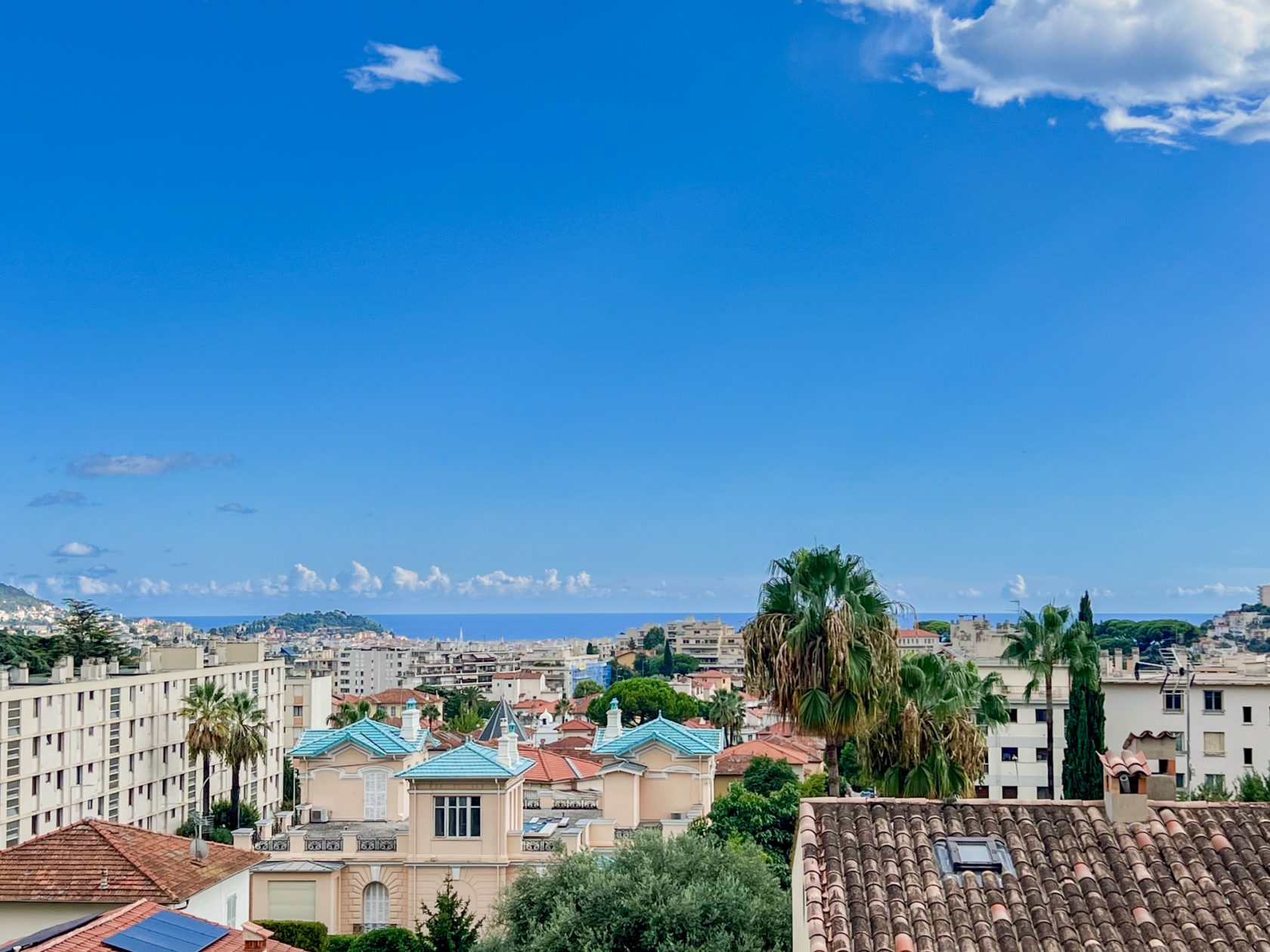 Charming renovated duplex with sea view, ideal for families or coliving