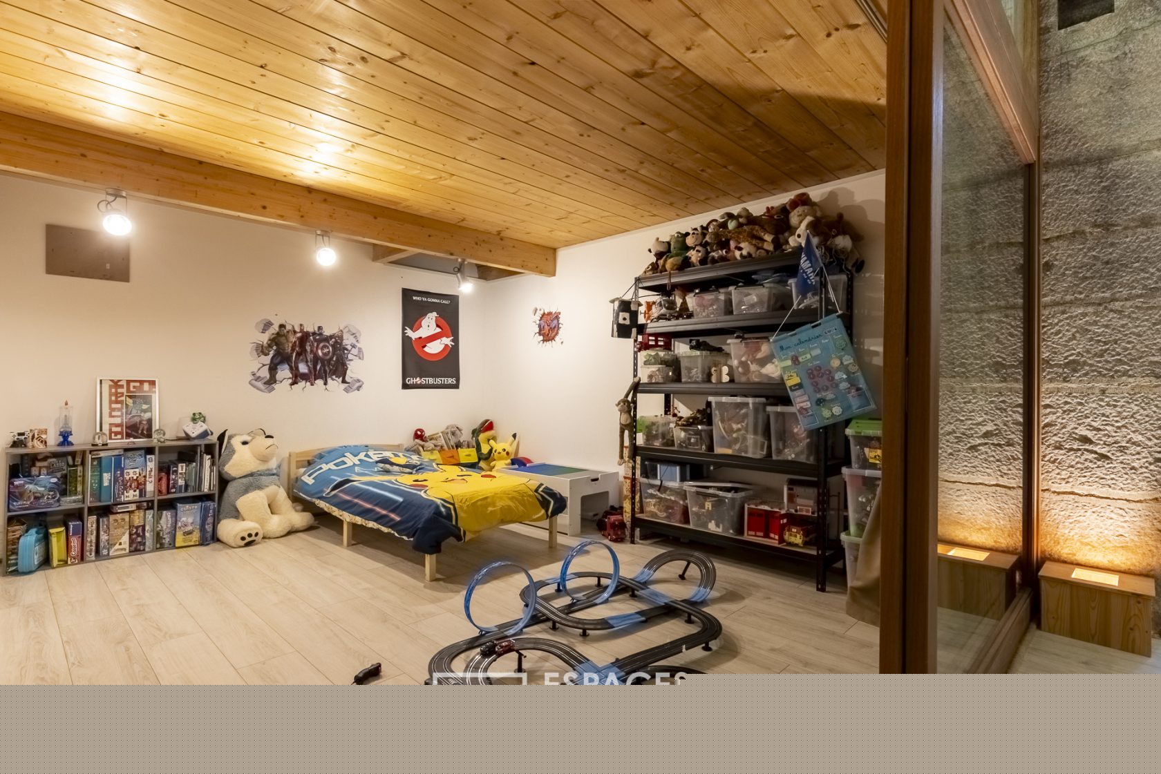 Atypical loft with garden in a historic building