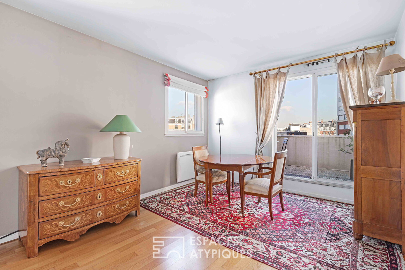 Penthouse with terrace near Parc Georges Brassens