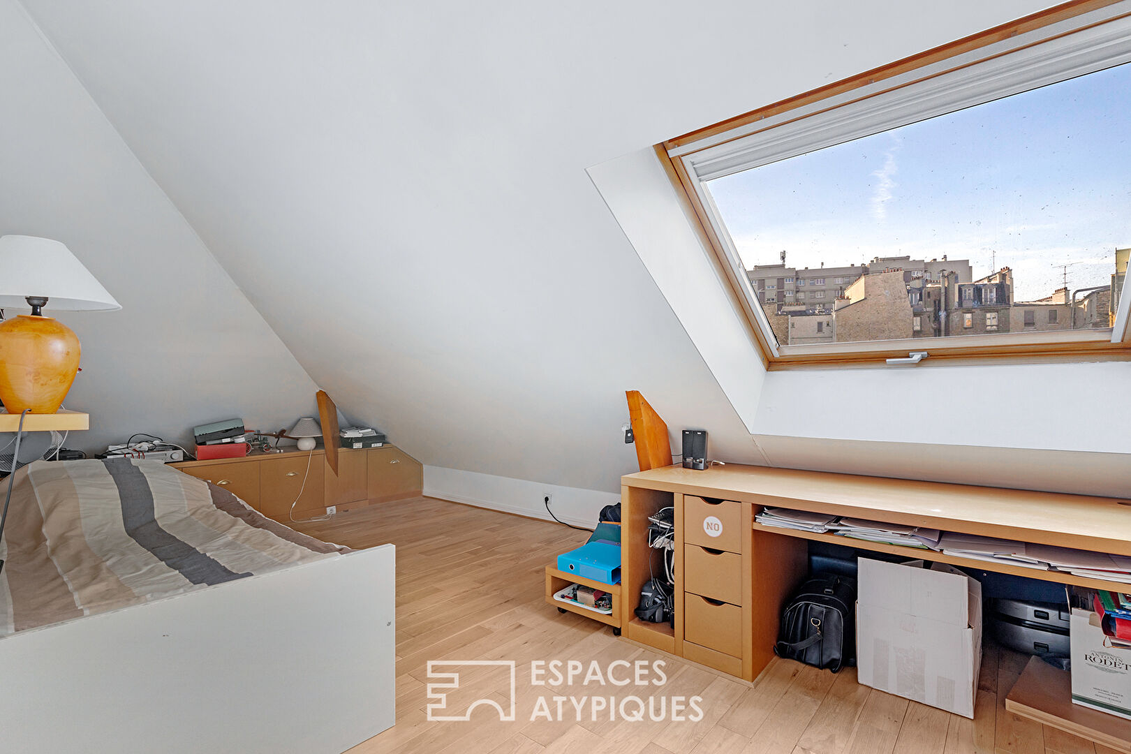 Penthouse with terrace near Parc Georges Brassens