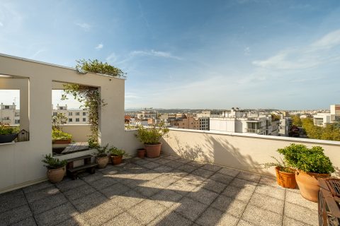 Attic with breathtaking view in the 8th