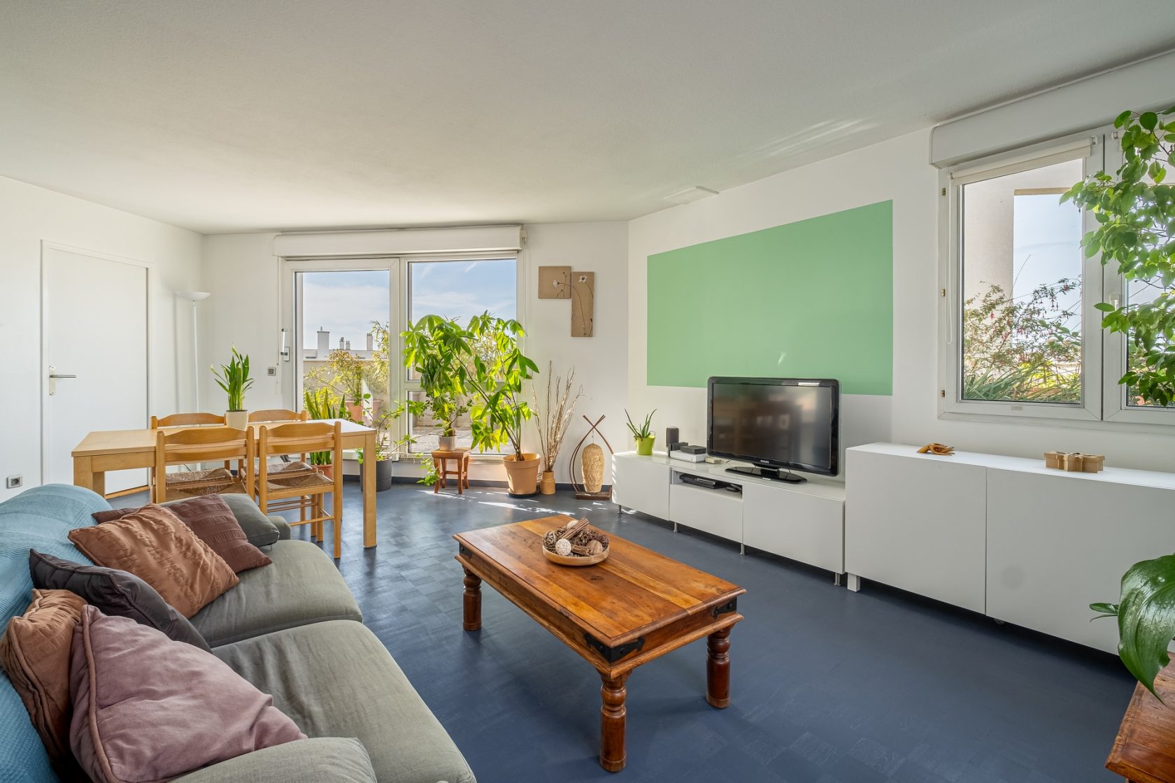 Attic with breathtaking view in the 8th