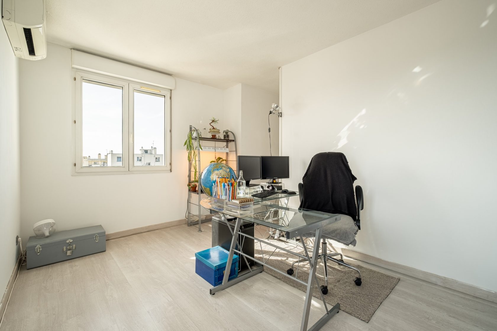 Attic with breathtaking view in the 8th