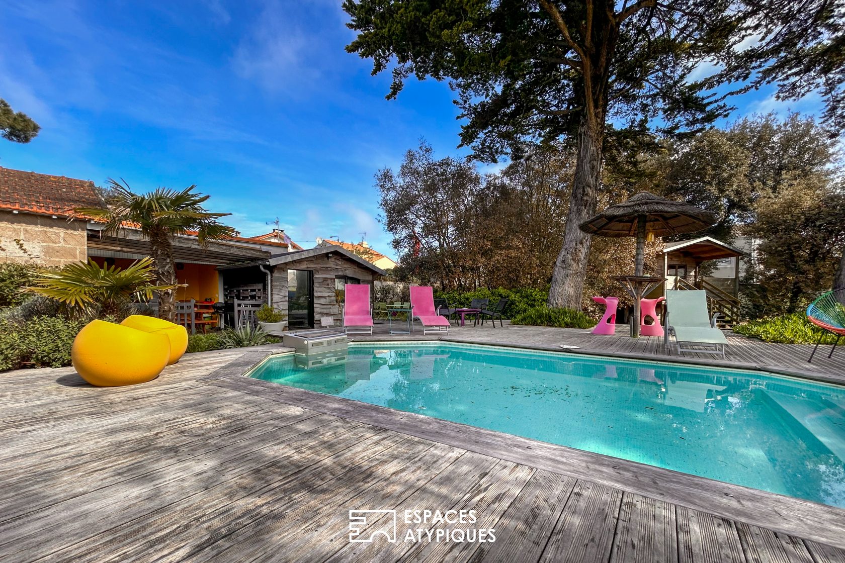 Villa en meulière historique avec piscine et jardin au coeur de Saint Brévin l’Océan