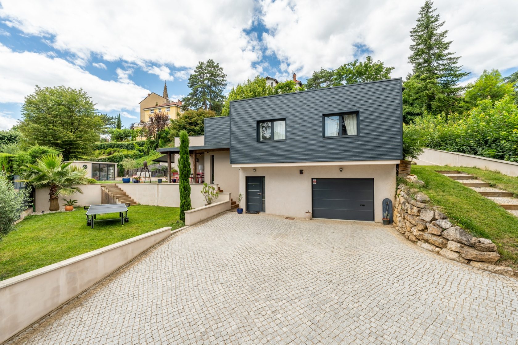Maison contemporaine proche du centre