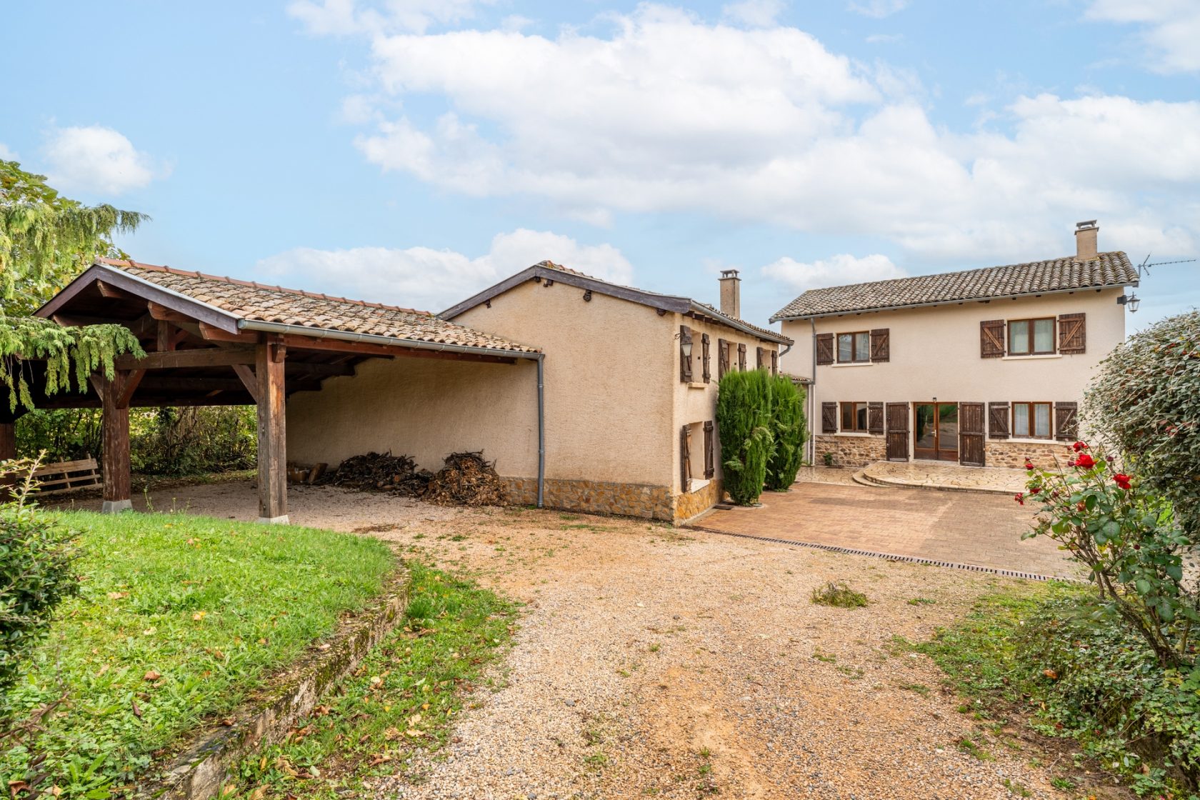 Charmante maison à rénover au coeur du Beaujolais Vert