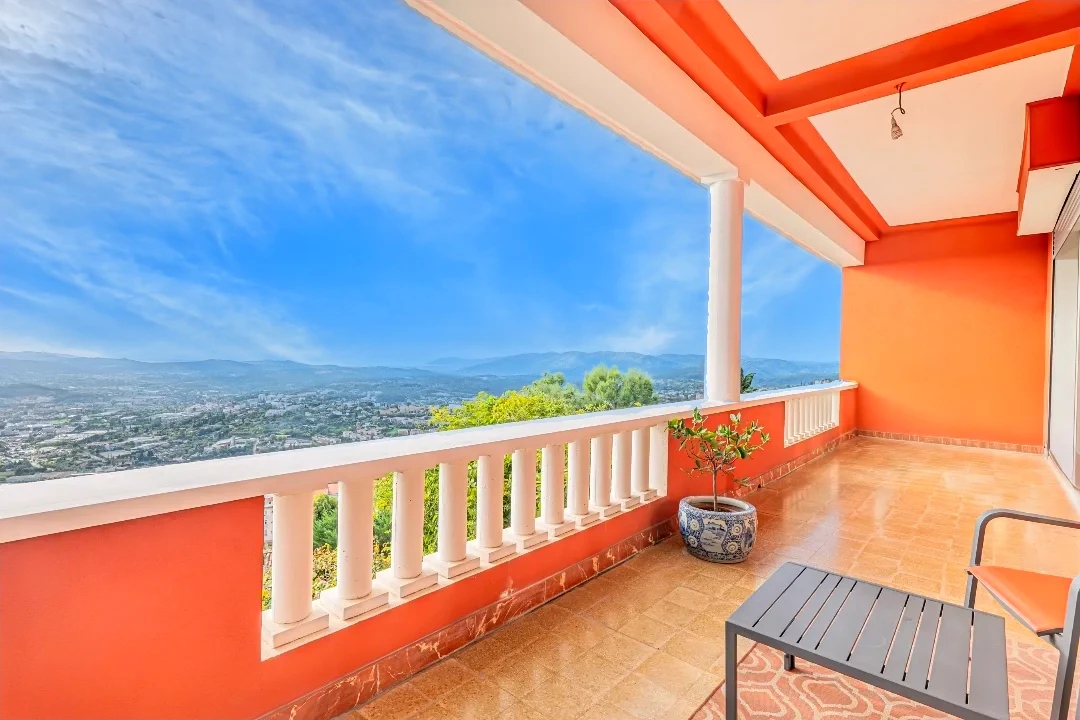 Belle Époque house with swimming pool and sea view