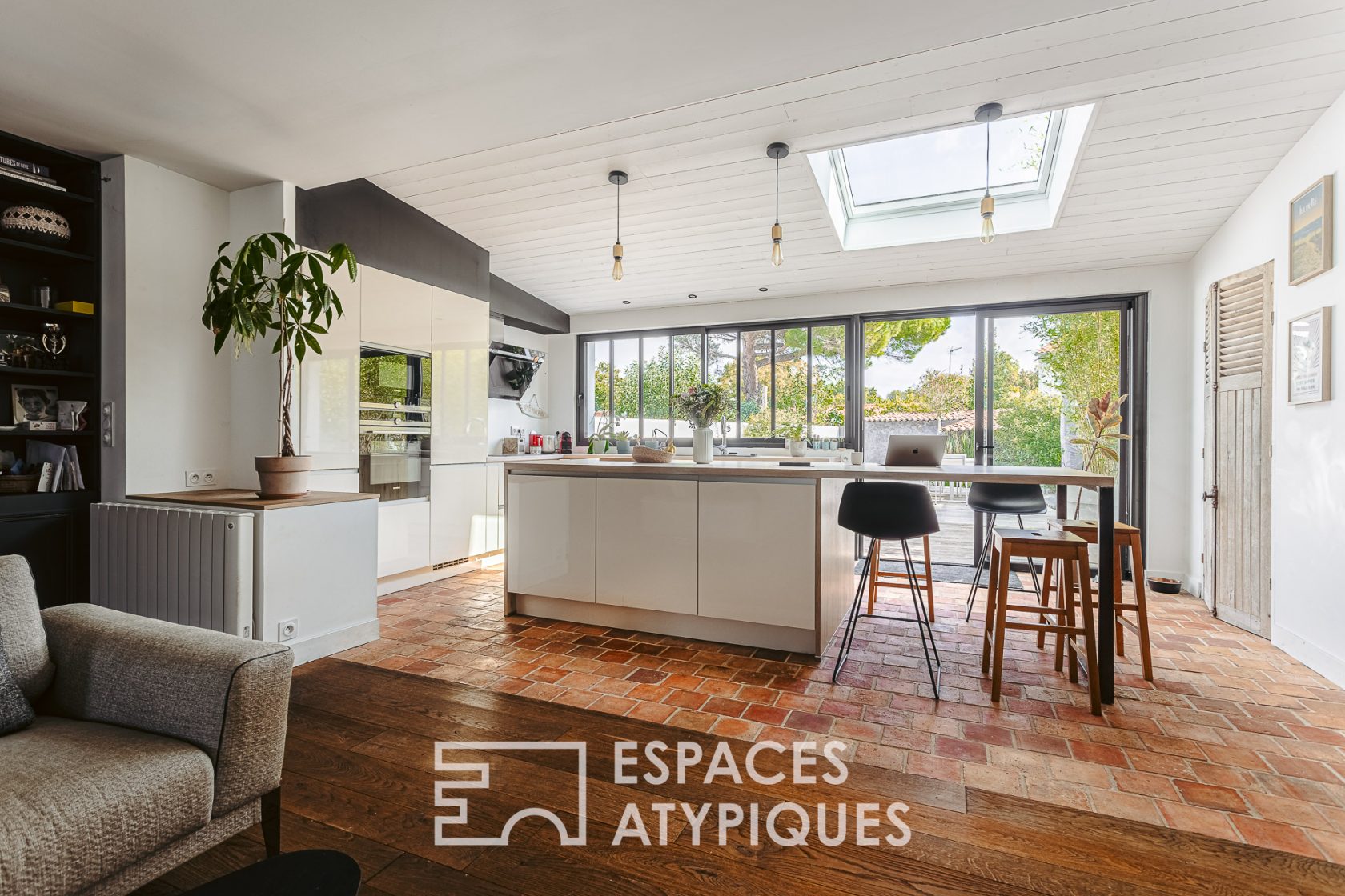 Family home with characterful renovation