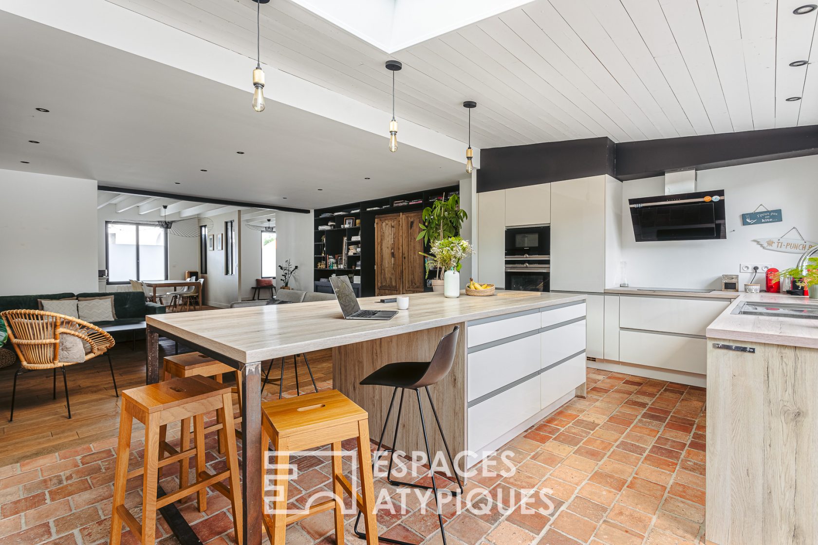 Family home with characterful renovation