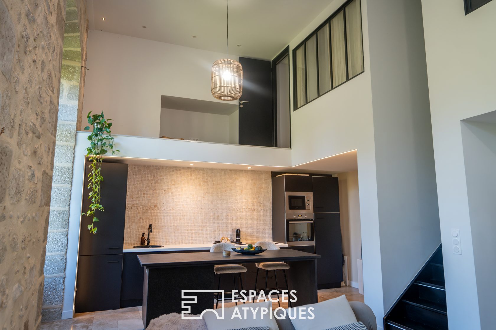 Character duplex apartment on the ground floor of a château