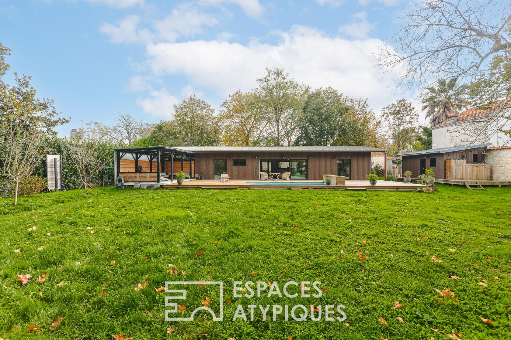 Maison écologique haut de gamme et sa forêt classée