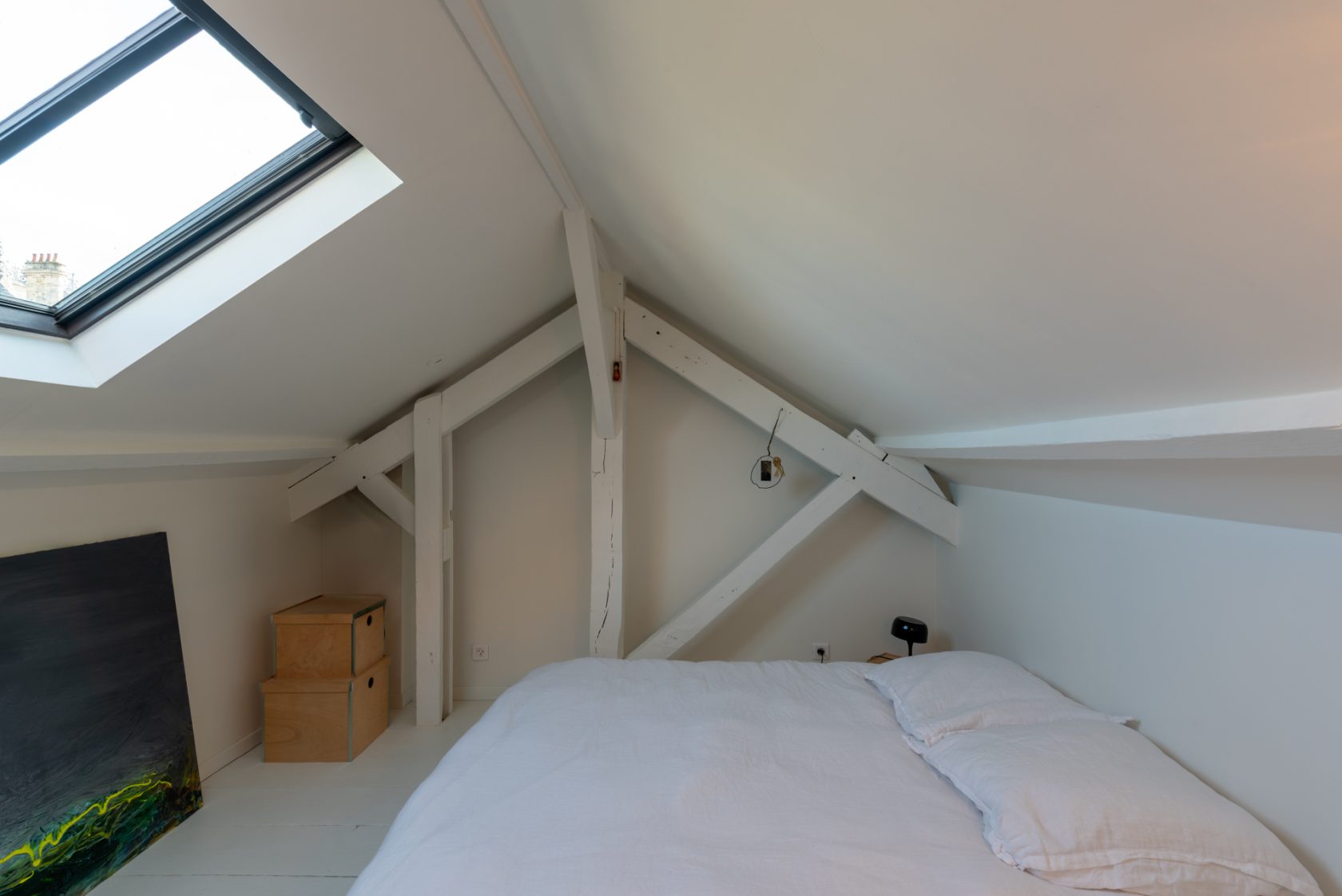 Loft style with 2 bedrooms, train station district – Rennes city center