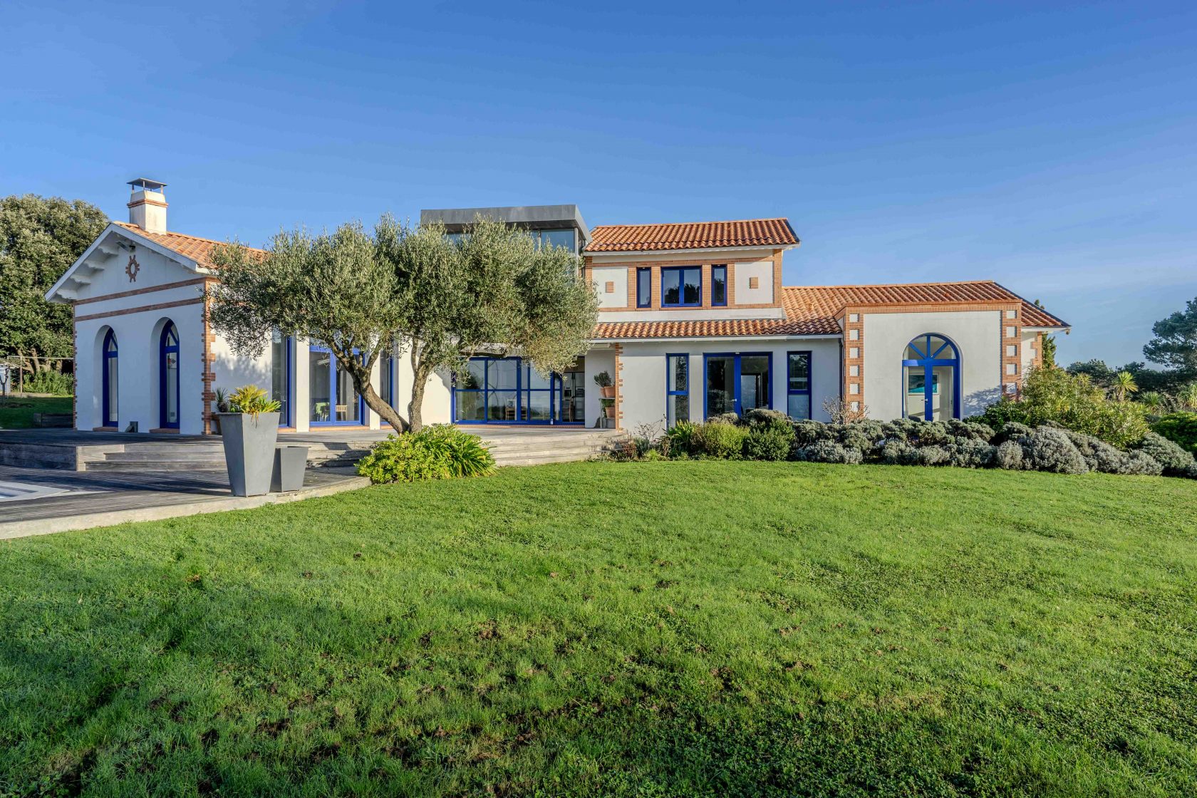 Exceptional villa overlooking the ocean