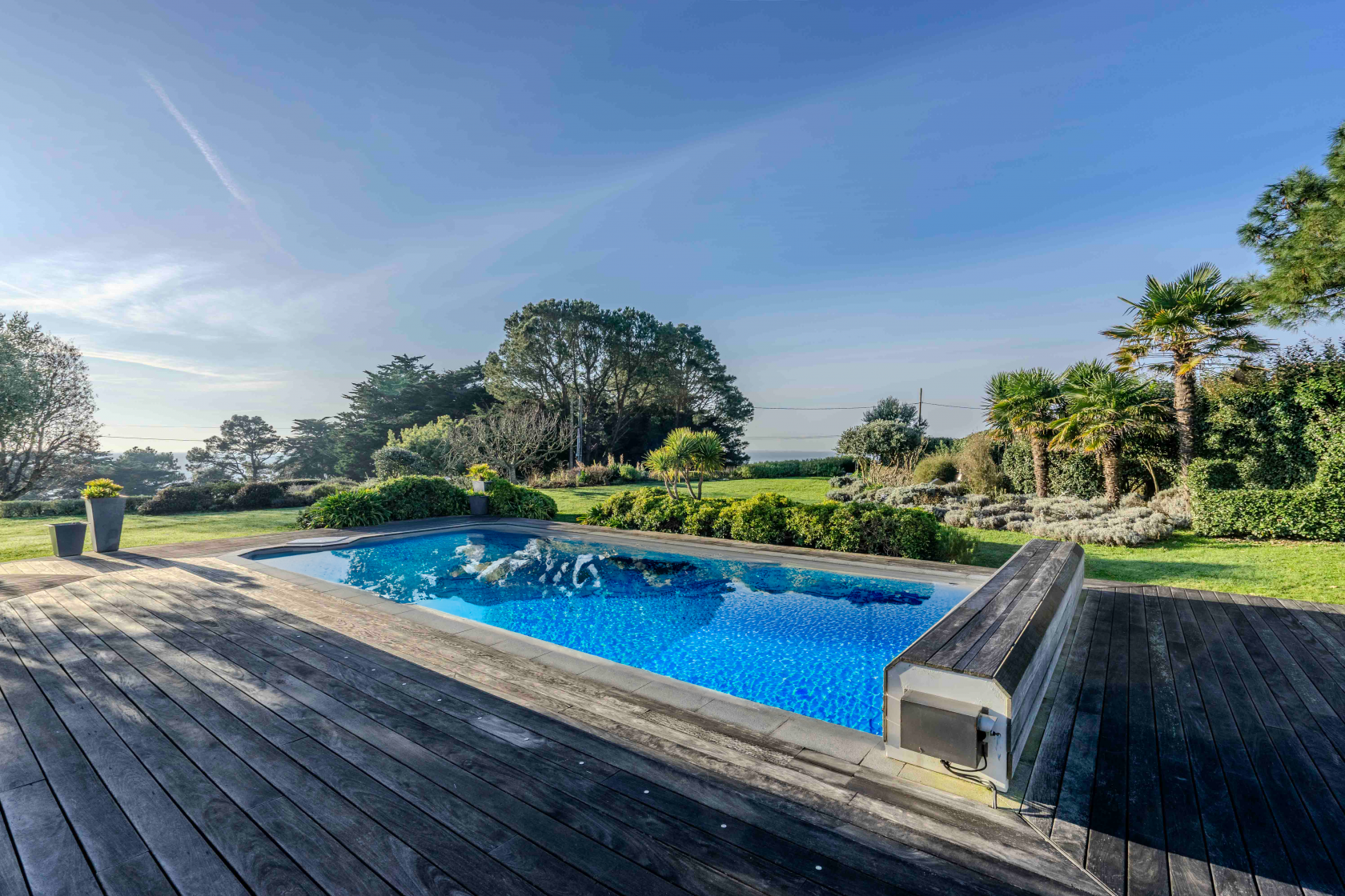 Exceptional villa overlooking the ocean