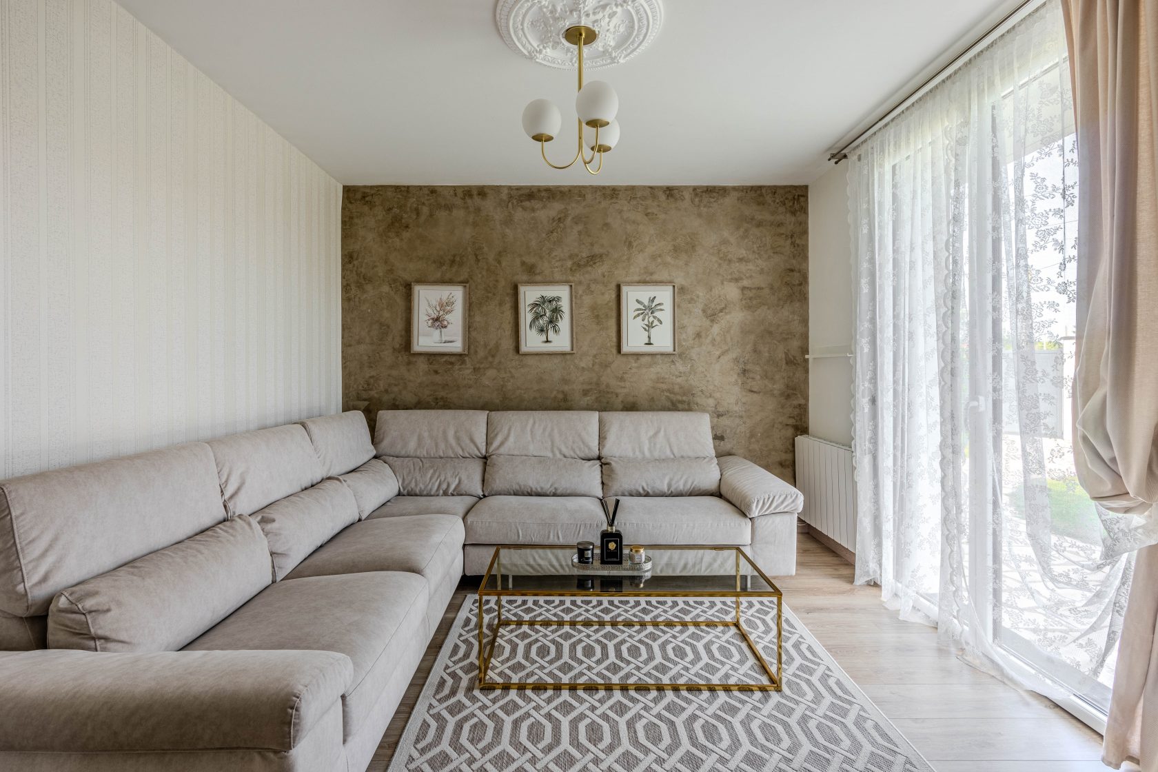 Maison familiale rénovée et sa piscine