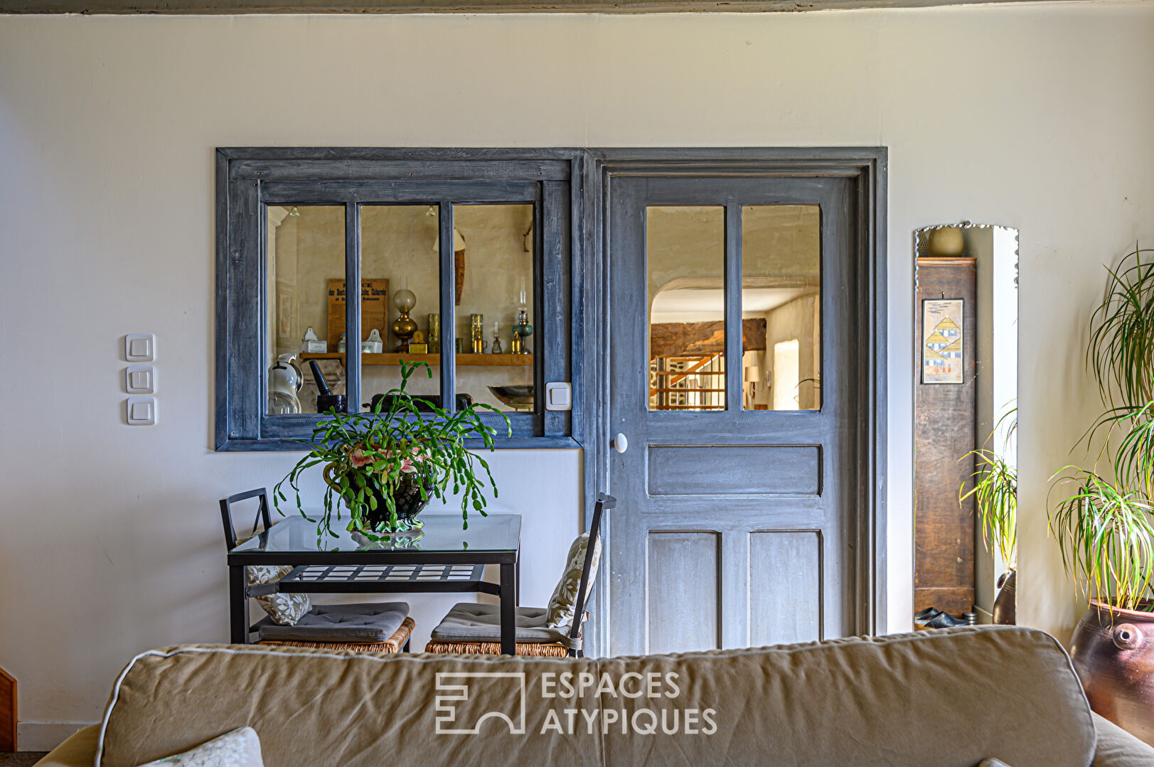 Enchanted farmhouse close to the city center