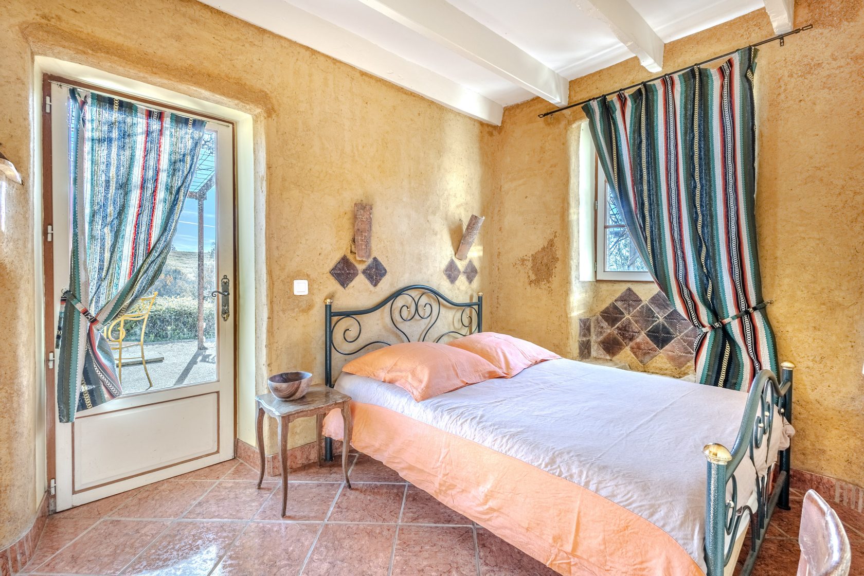 Ecological houses in the heart of nature, an authentic haven of peace