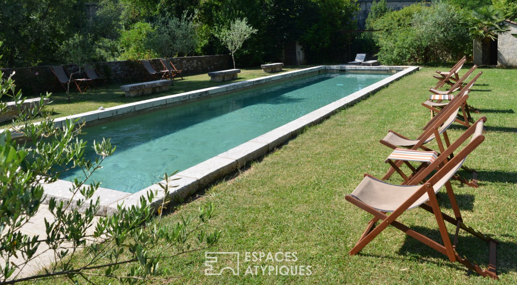 charming village castle and its inseparable park of southern influence