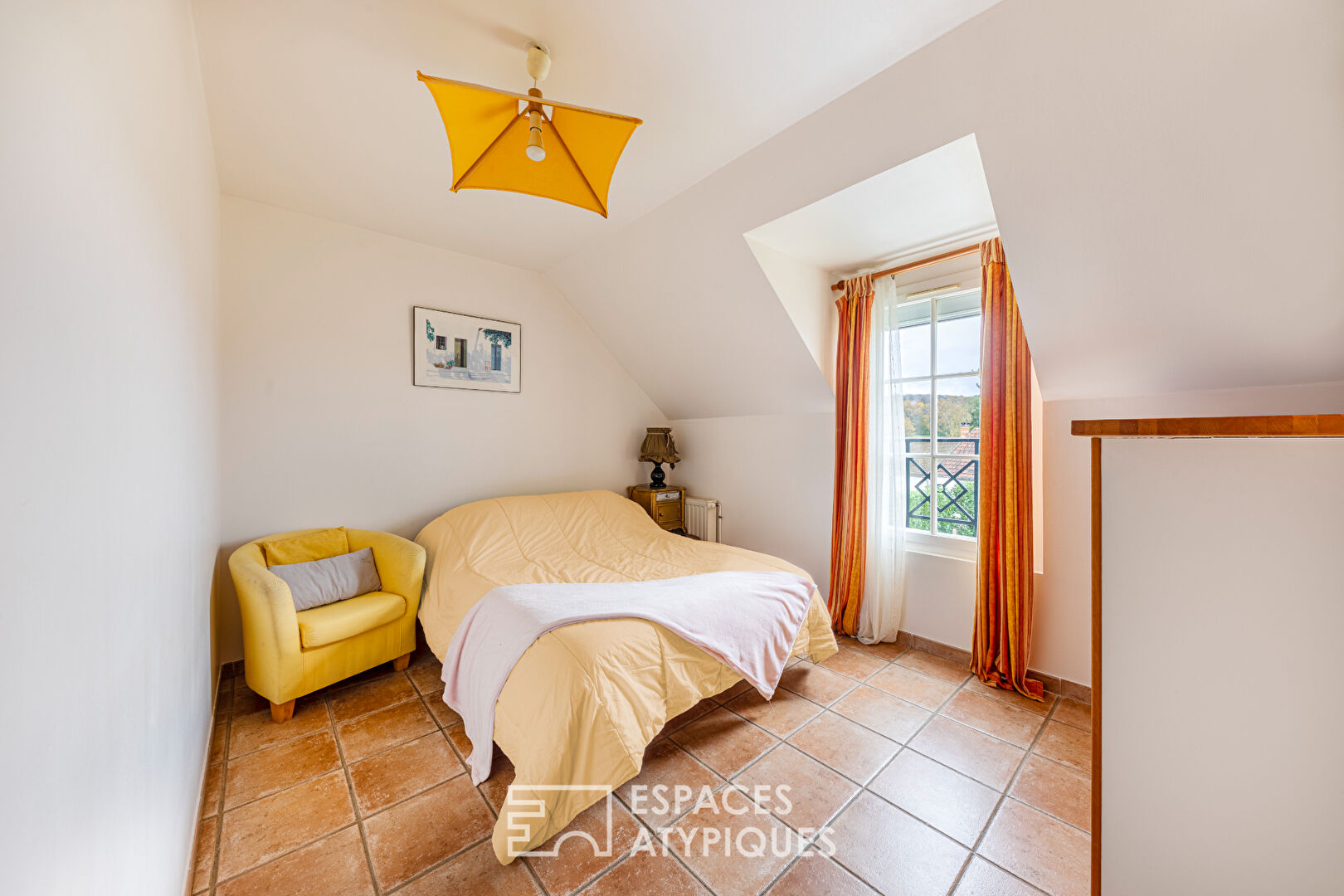 Maison contemporaine proche centres urbains