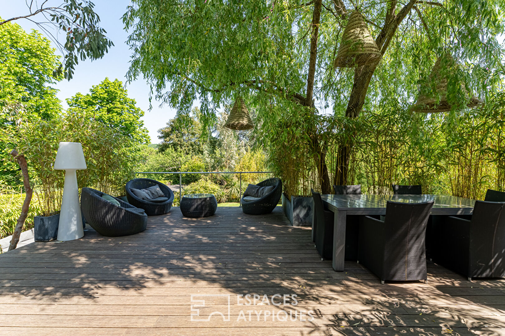 Elegant house with swimming pool and panoramic view in Dampierre-en-Yvelines