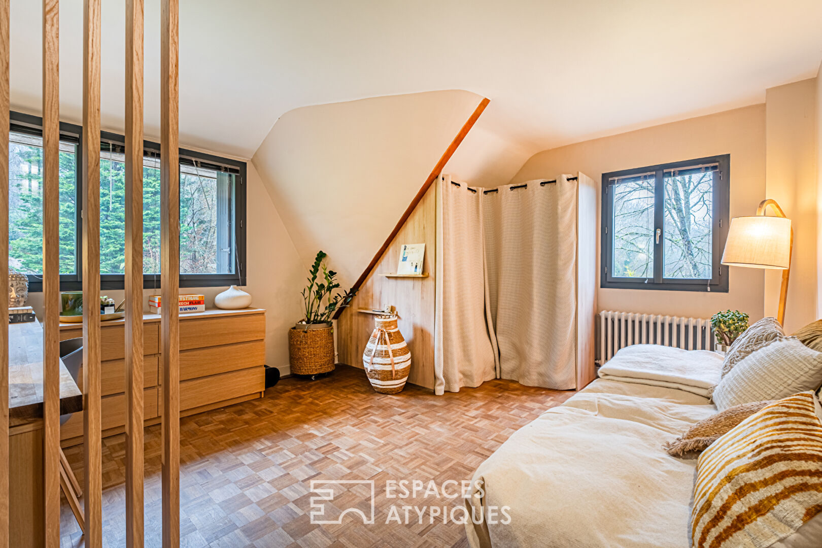 Elegant house with swimming pool and panoramic view in Dampierre-en-Yvelines