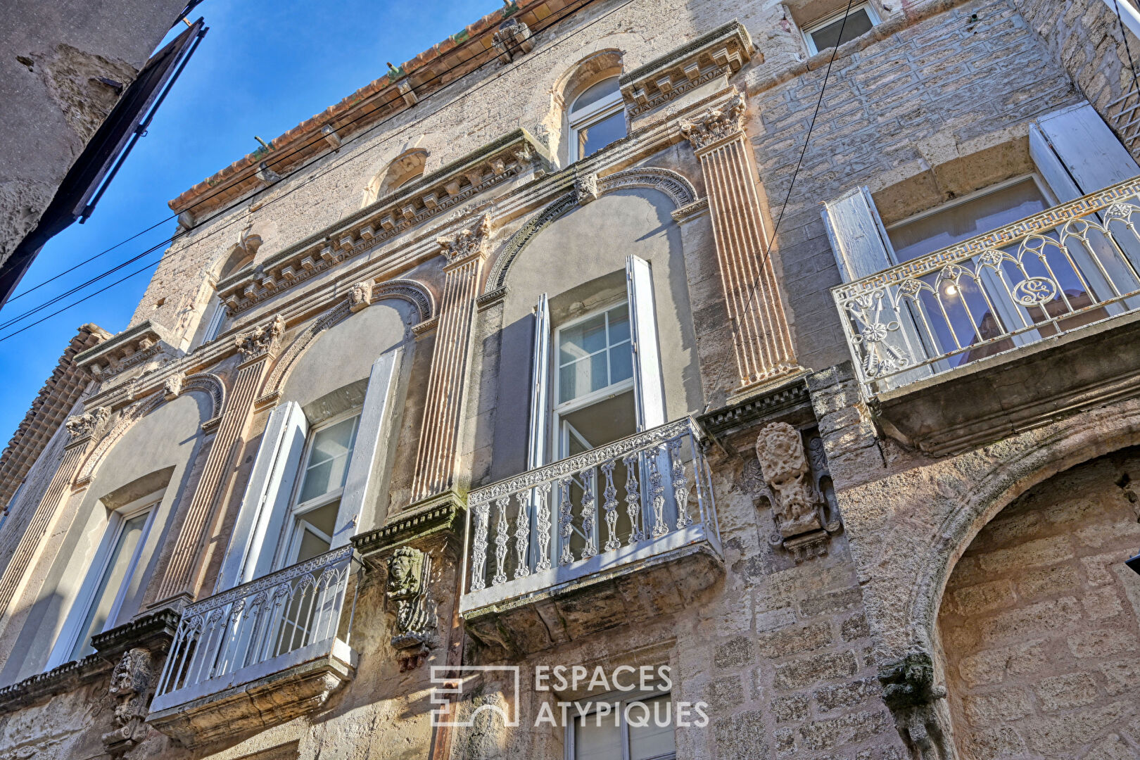 Maison bourgeoise du XVeme siècle répartie en deux appartements