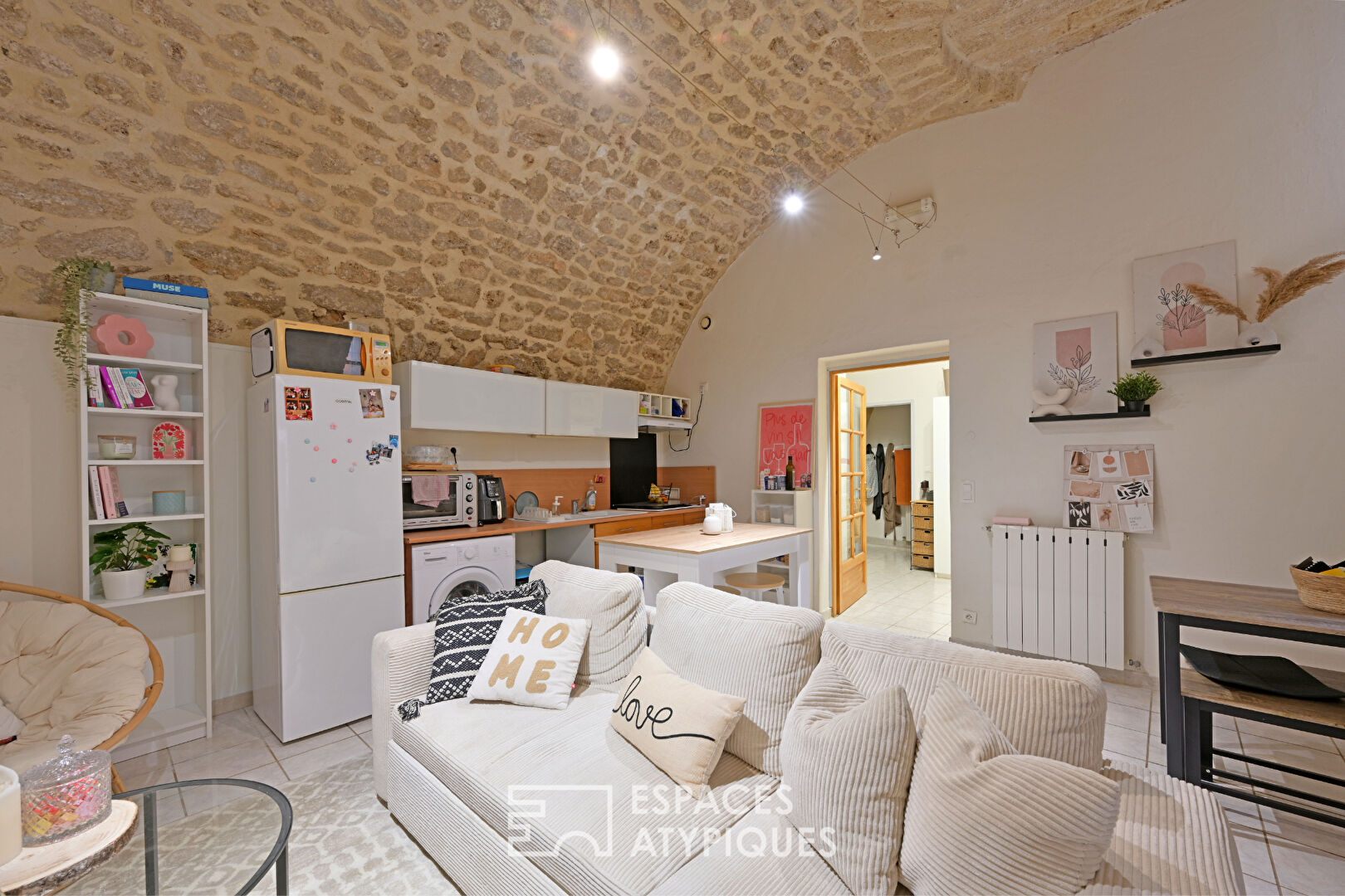 Maison bourgeoise du XVeme siècle répartie en deux appartements