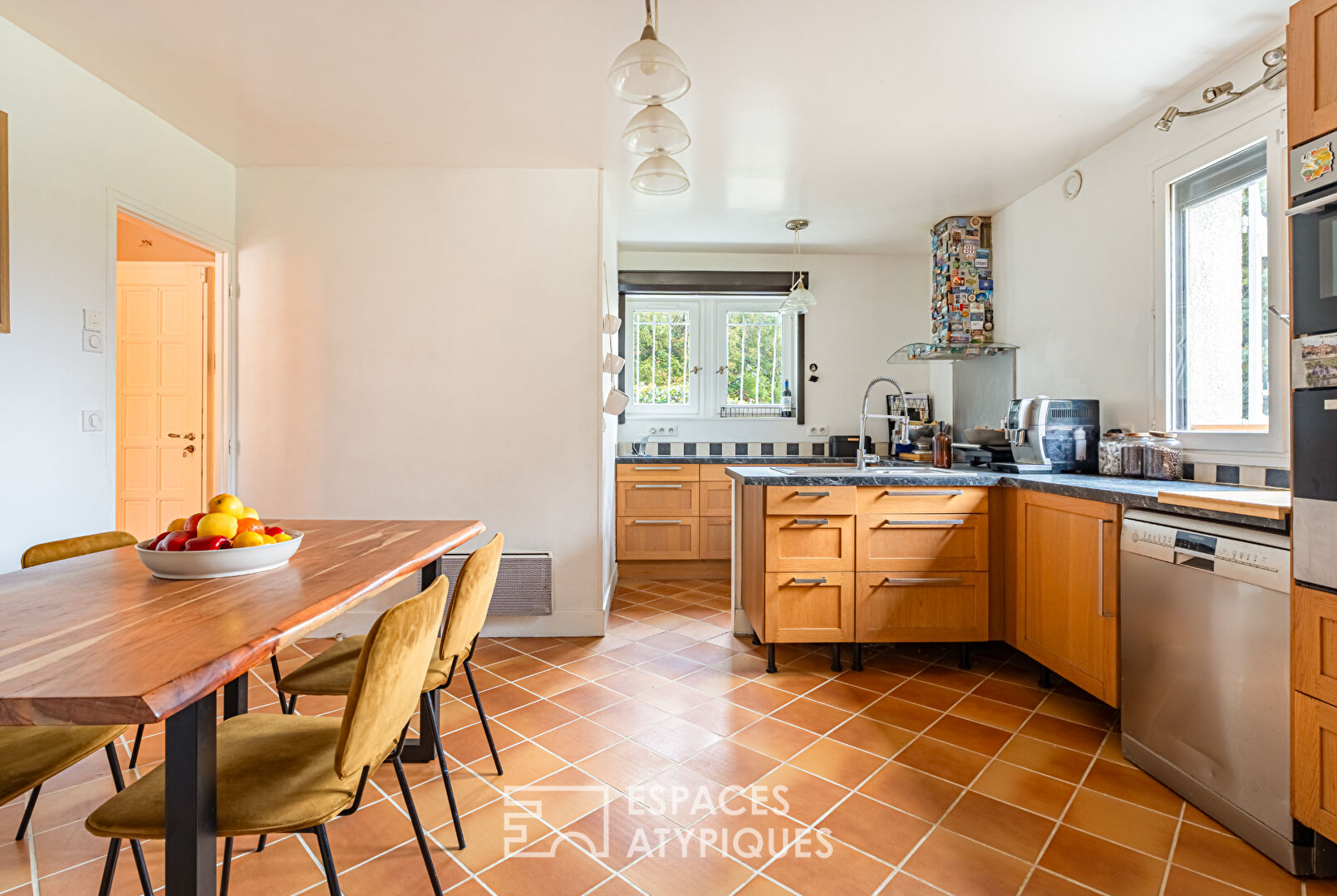 Élégante maison avec piscine intérieure à 10 minutes de Montfort L’Amaury