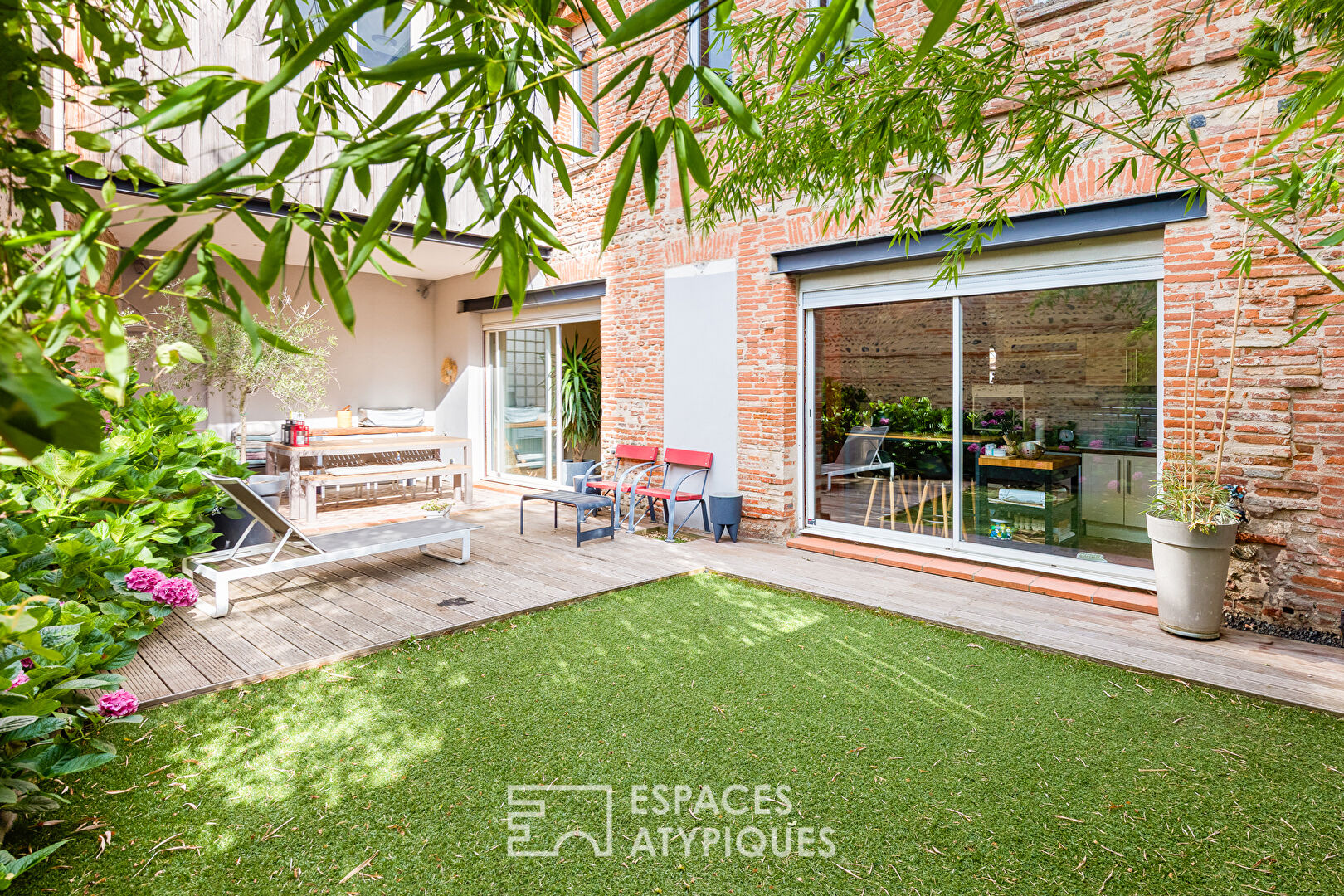 Townhouse with garden in Saint-Cyprien