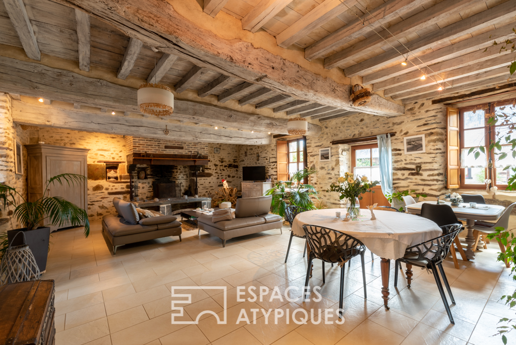 Charming 17th century manor house and its lodgings